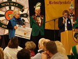 Proklamation am 12.11.2015 in der Yburghalle: Spendenübergabe an Annabell Koch und Renate Himmel vom "Notfall-Krisen-Team e.V."